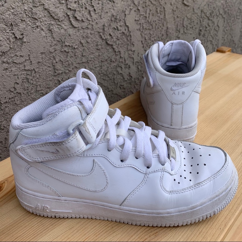 White Nike Air Force 1 High tops
